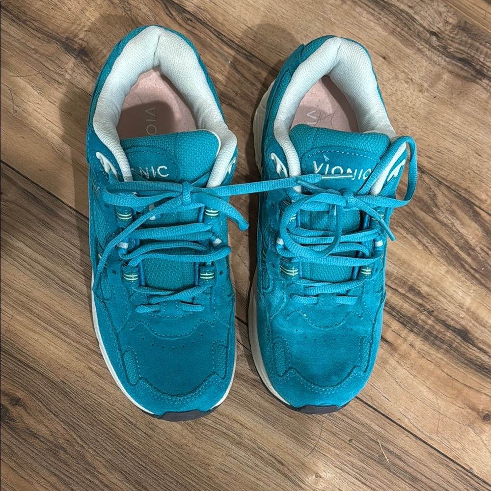 Vionic shoes